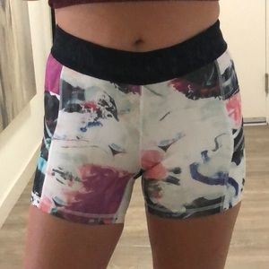 Lululemon workout short